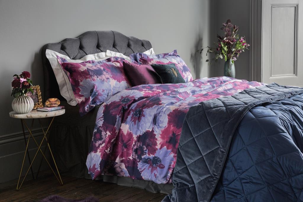 طرح های گلدار اتاق خواب